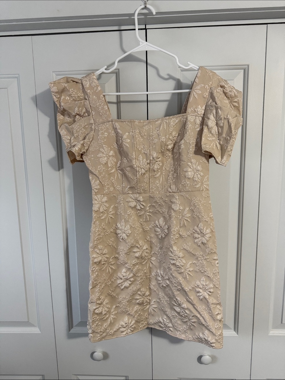 SHEIN Beige Floral Embroidered Puff-Sleeve Mini Dress